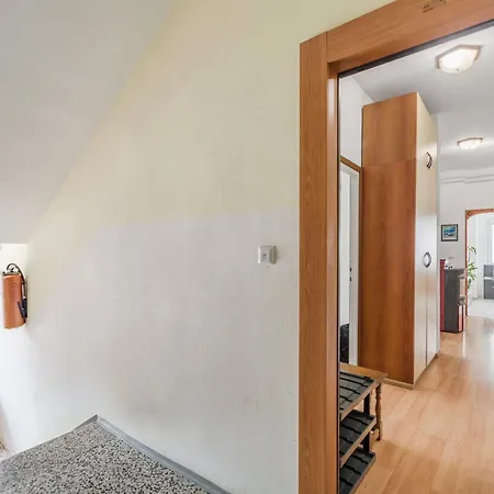 Stella With Two Bedrooms & Free Parking Spot *