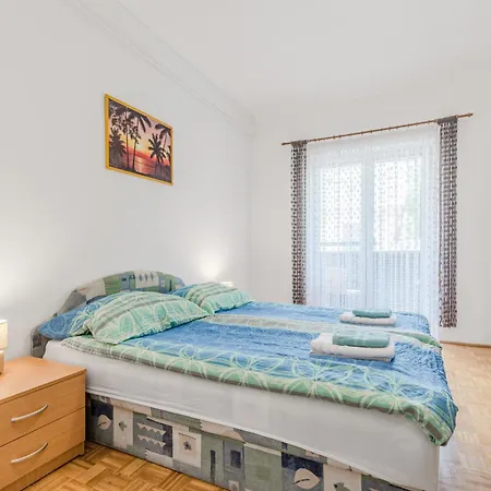 Stella With Two Bedrooms & Free Parking Spot Daire *