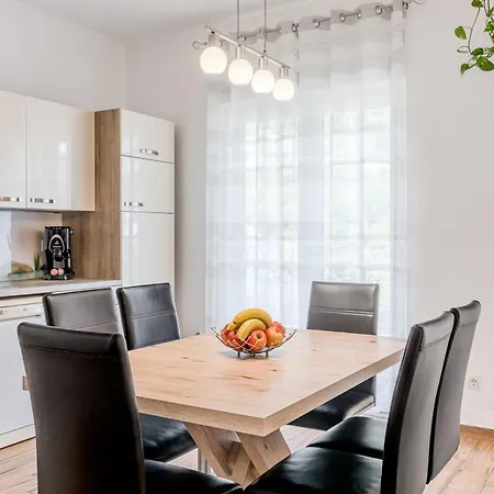 Stella With Two Bedrooms & Free Parking Spot * Bovec