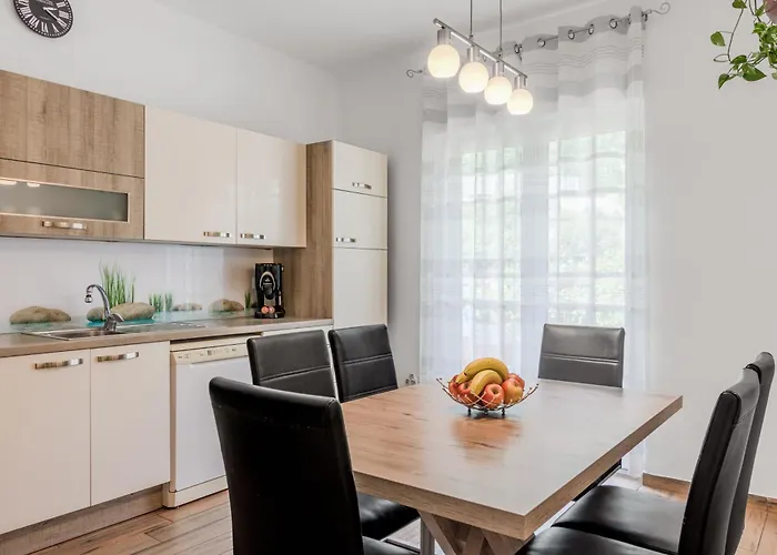 Stella With Two Bedrooms & Free Parking Spot Bovec