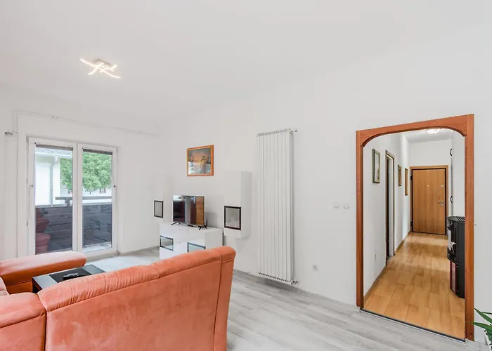 Stella With Two Bedrooms & Free Parking Spot Bovec