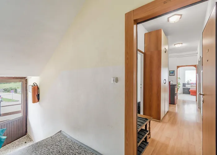 Stella With Two Bedrooms & Free Parking Spot *