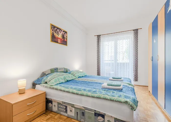 Stella With Two Bedrooms & Free Parking Spot Appartement *