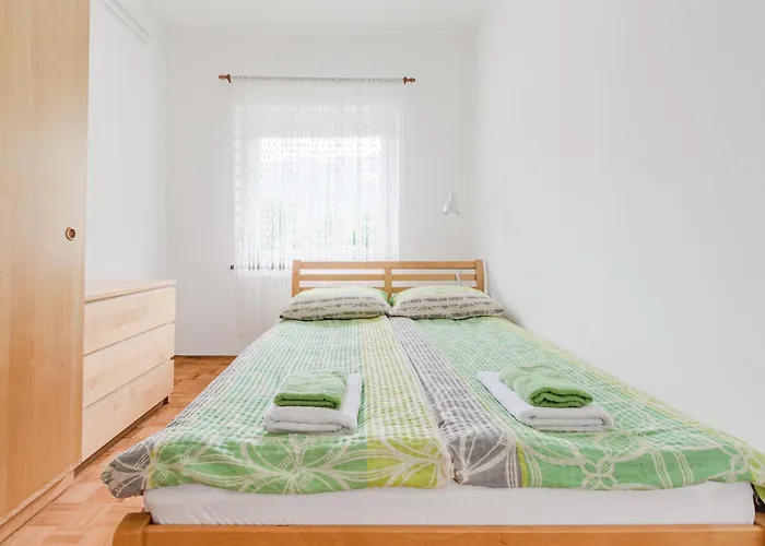 Stella With Two Bedrooms & Free Parking Spot Bovec