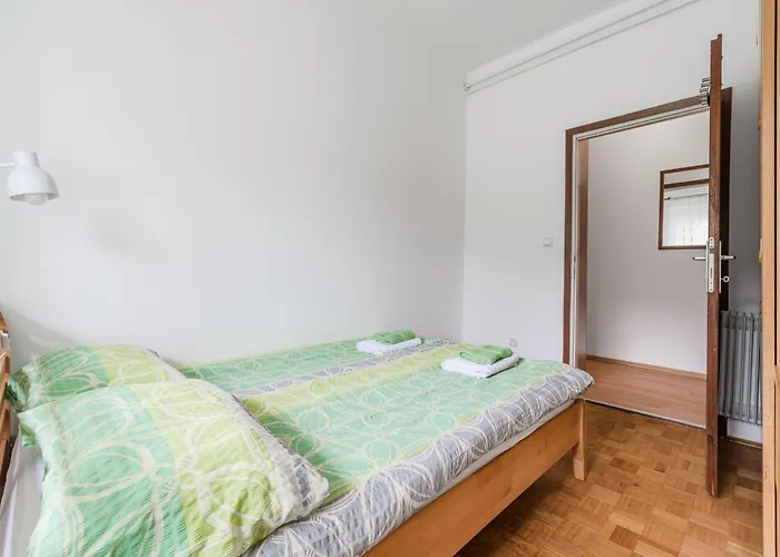 Stella With Two Bedrooms & Free Parking Spot Appartamento *
