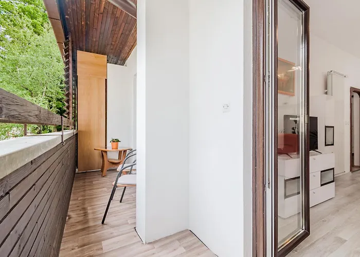 Stella With Two Bedrooms & Free Parking Spot *